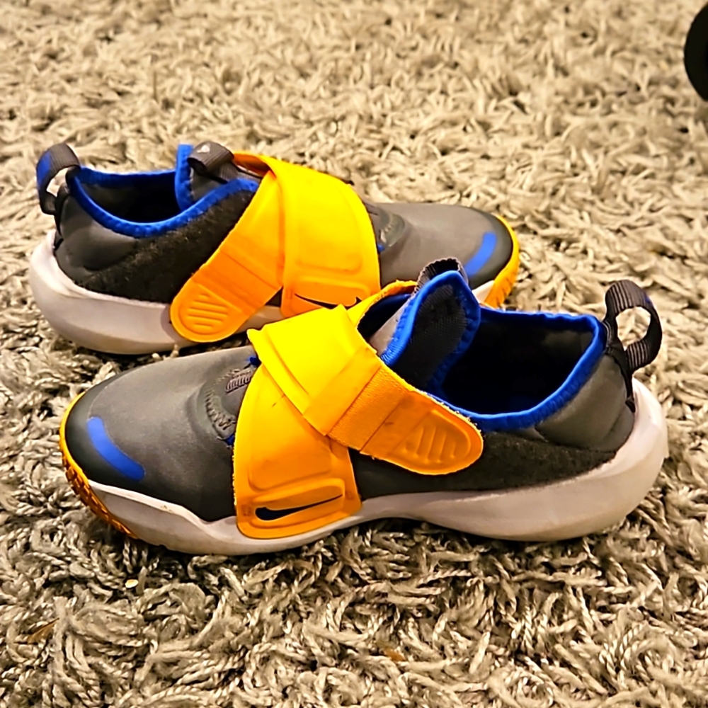 Nike flyease boys